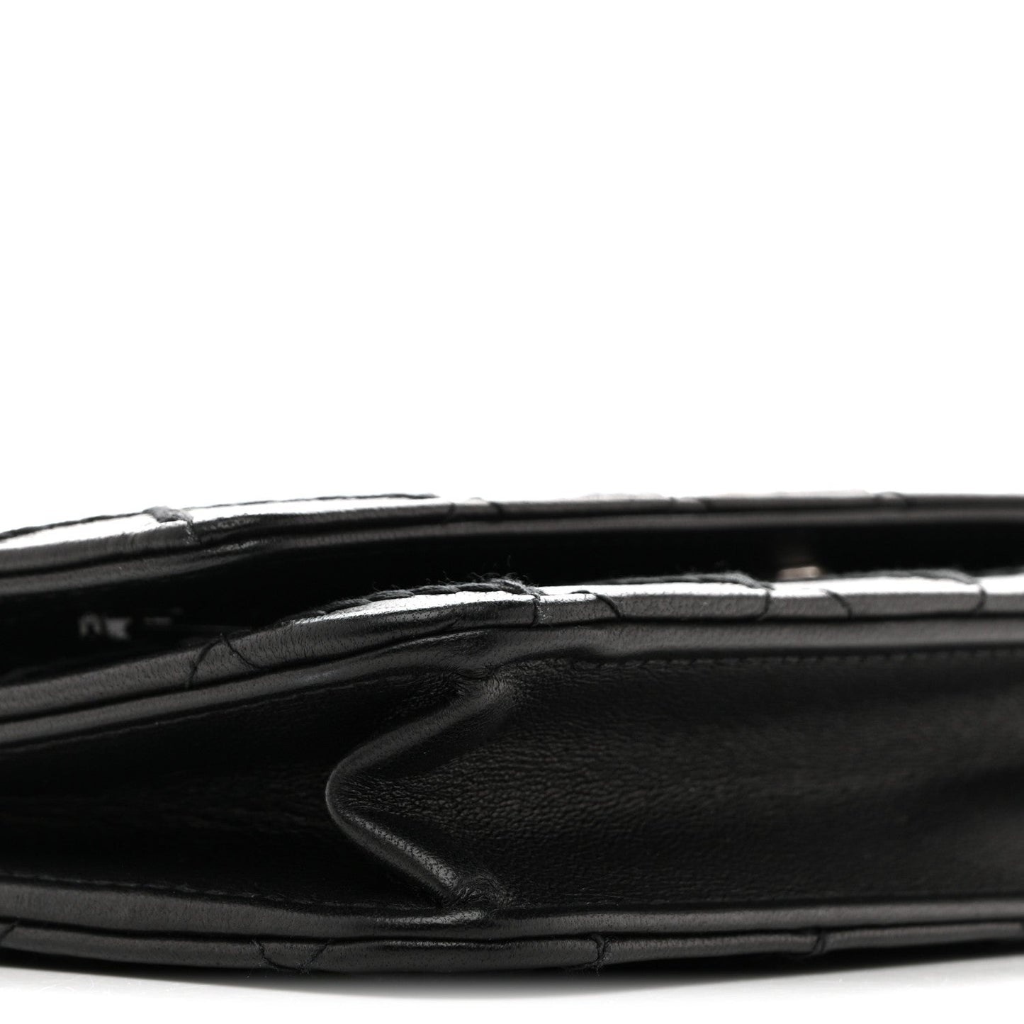 Calfskin Whipstitch Wallet On Chain WOC Black