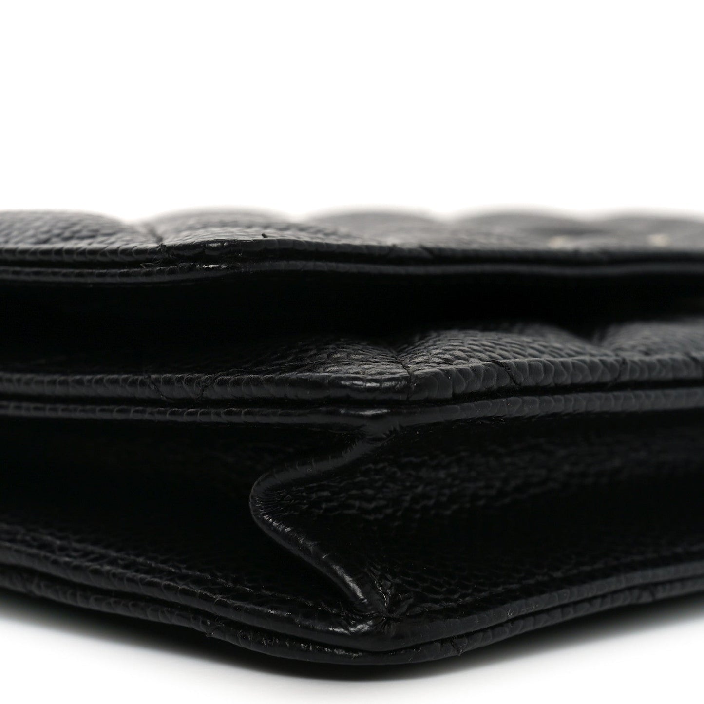 Caviar Quilted Wallet on Chain WOC Black