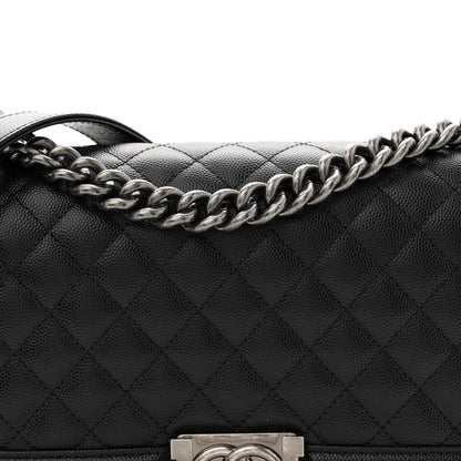 Caviar Quilted Medium Boy Flap Black