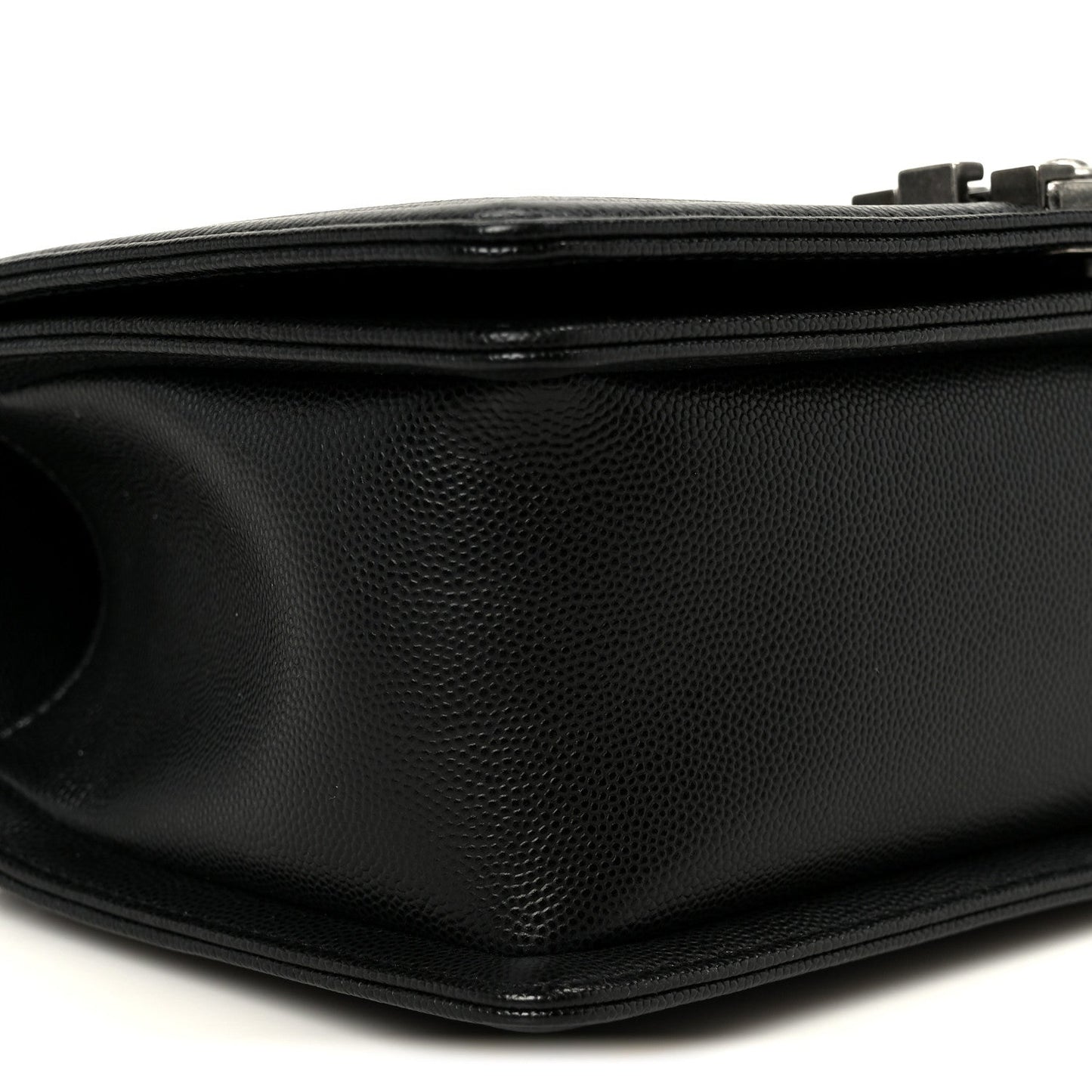 Caviar Quilted Medium Boy Flap Black