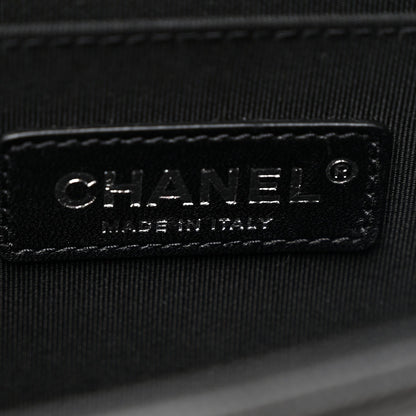 Caviar Quilted Medium Boy Flap Black