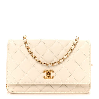 Lambskin Quilted CC Pearl Crush Wallet on Chain WOC White