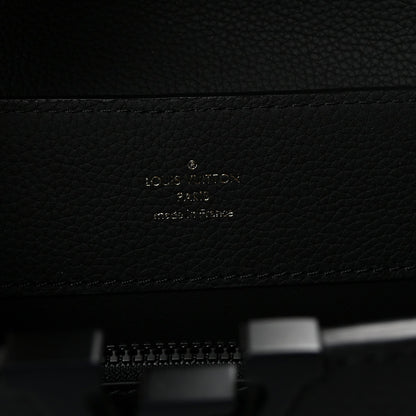 Taurillon Capucines East West MM Matte Black