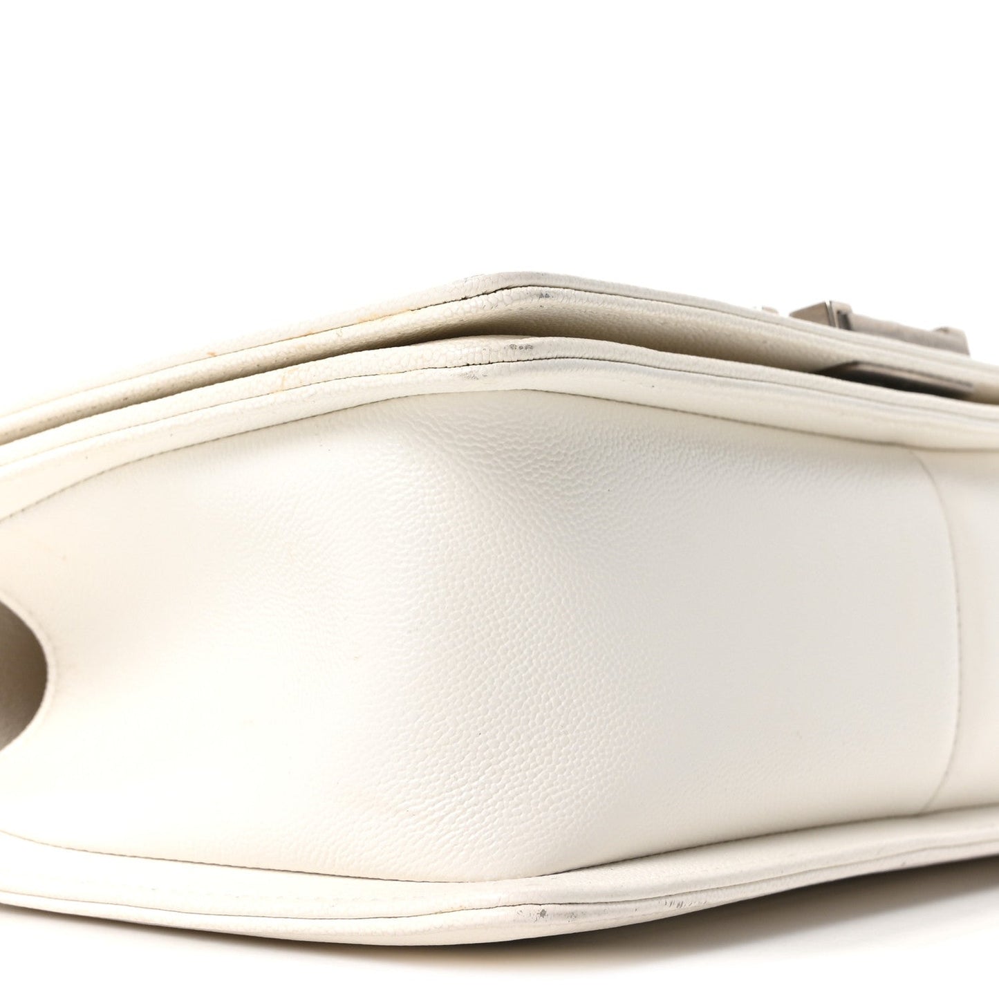 Caviar Quilted Medium Boy Flap White