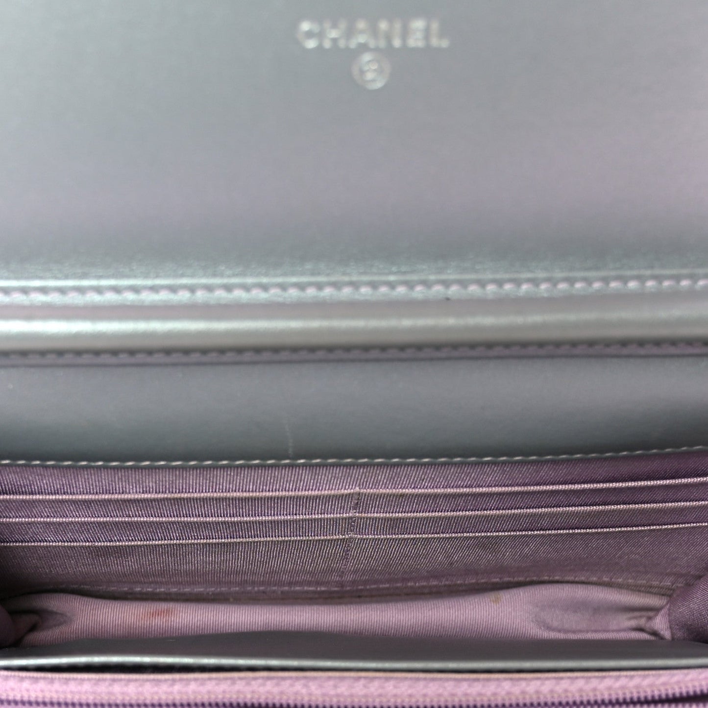 Iridescent Lambskin Quilted Reissue Wallet On Chain WOC Light Purple